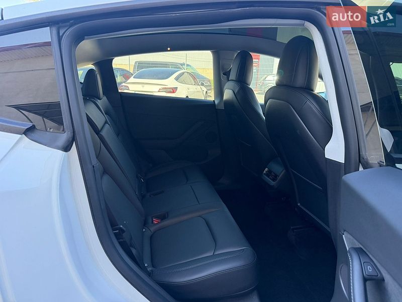 Внедорожник / Кроссовер Tesla Model Y 2022 в Луцке