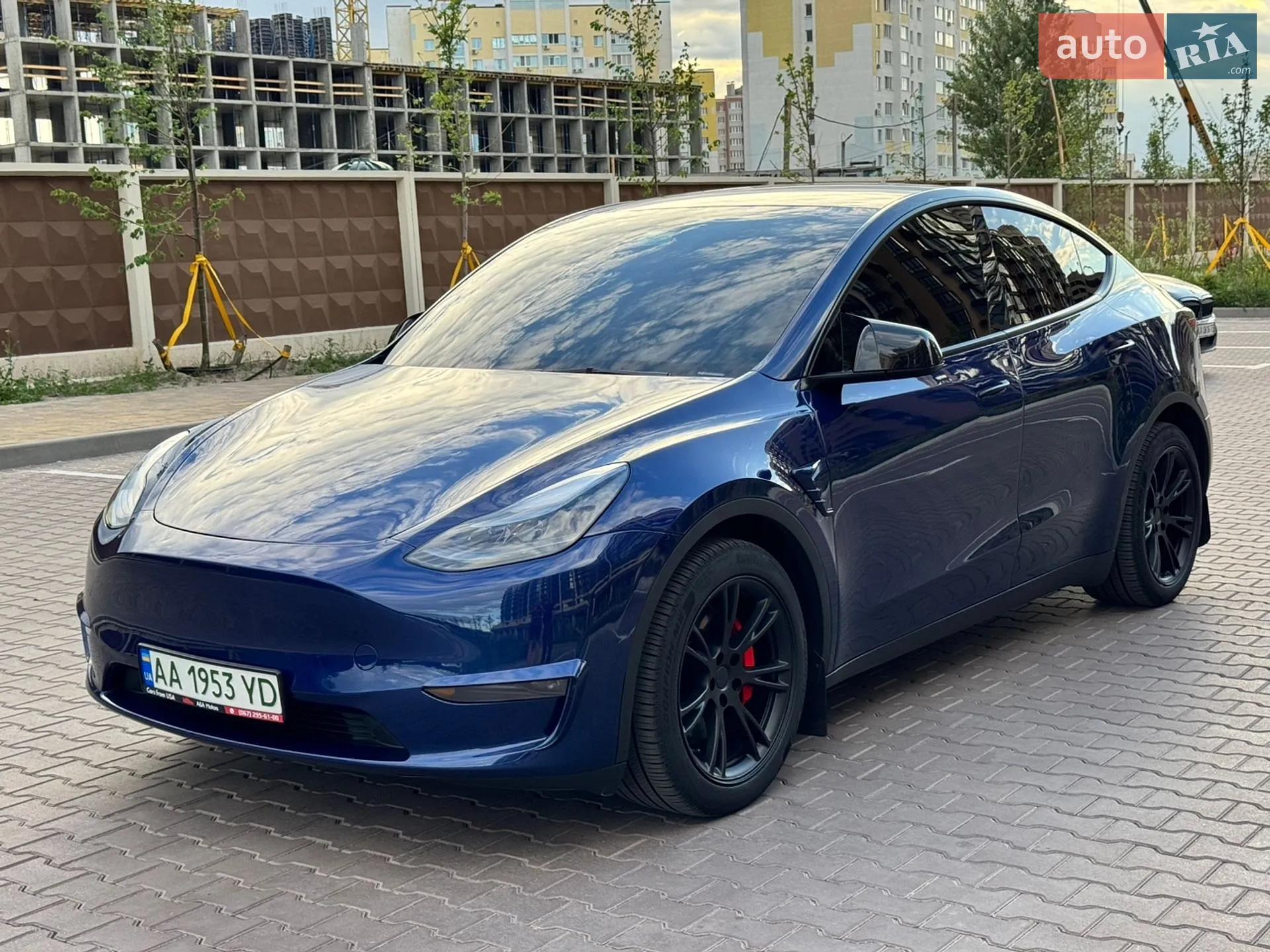 2023 Tesla Model Y - мініатюра 3