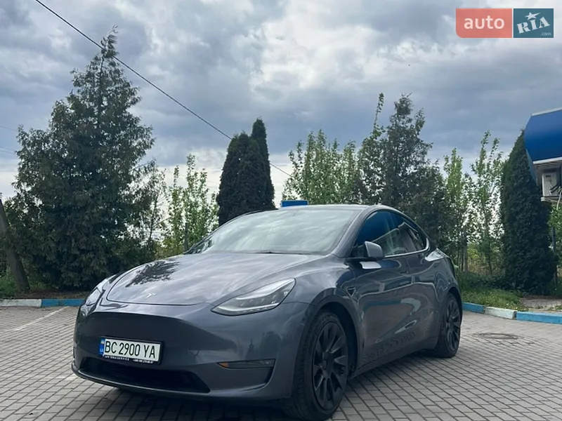 Tesla Model Y
