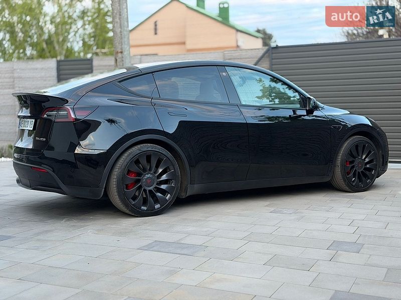 Позашляховик / Кросовер Tesla Model Y 2022 в Дніпрі