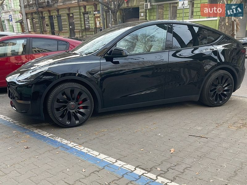 Позашляховик / Кросовер Tesla Model Y 2022 в Дніпрі