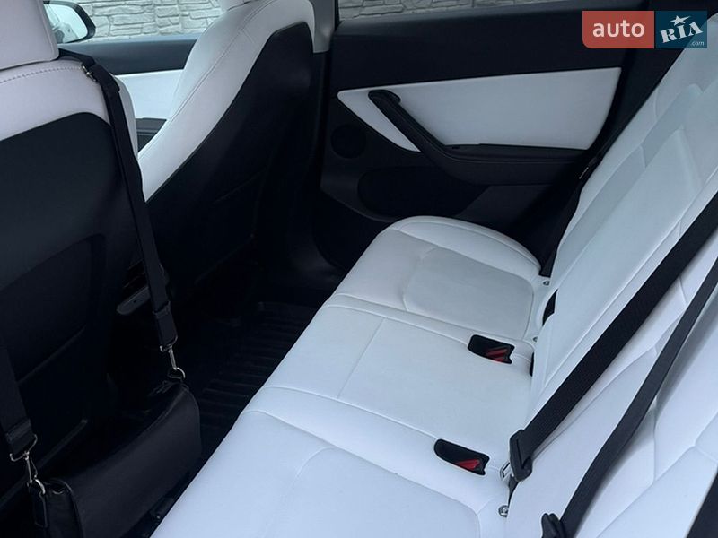 Позашляховик / Кросовер Tesla Model Y 2022 в Дніпрі