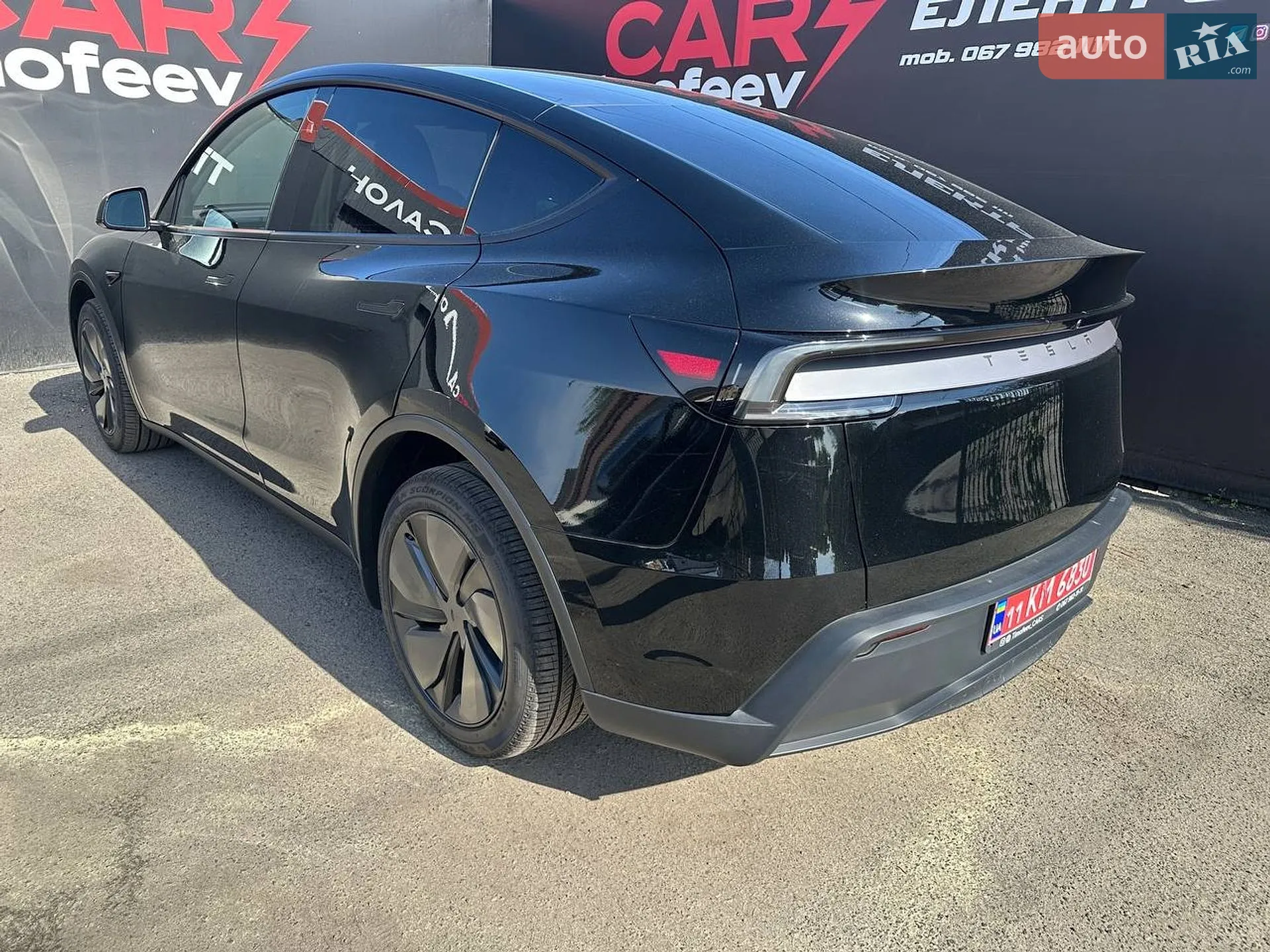 2025 Tesla Model Y - мініатюра 4