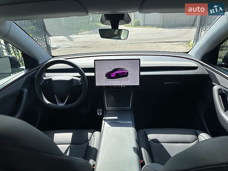 Внедорожник / Кроссовер Tesla Model Y 2025 в Киеве