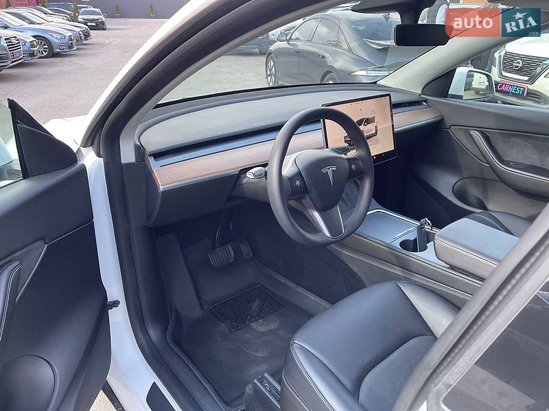 Позашляховик / Кросовер Tesla Model Y 2022 в Києві