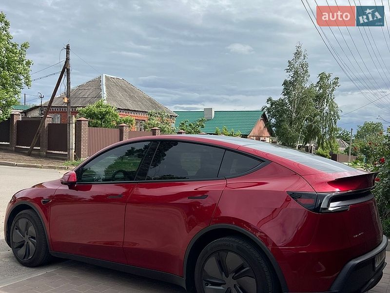 Позашляховик / Кросовер Tesla Model Y 2025 в Дніпрі