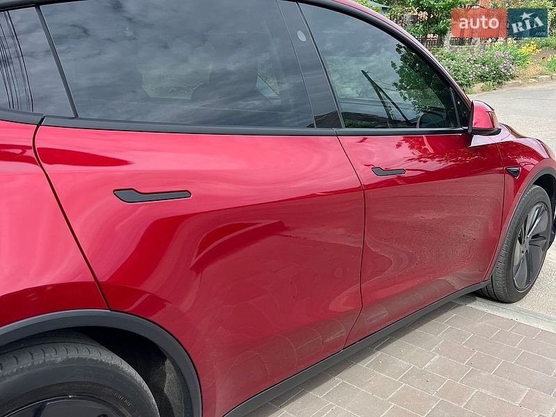 Позашляховик / Кросовер Tesla Model Y 2025 в Дніпрі