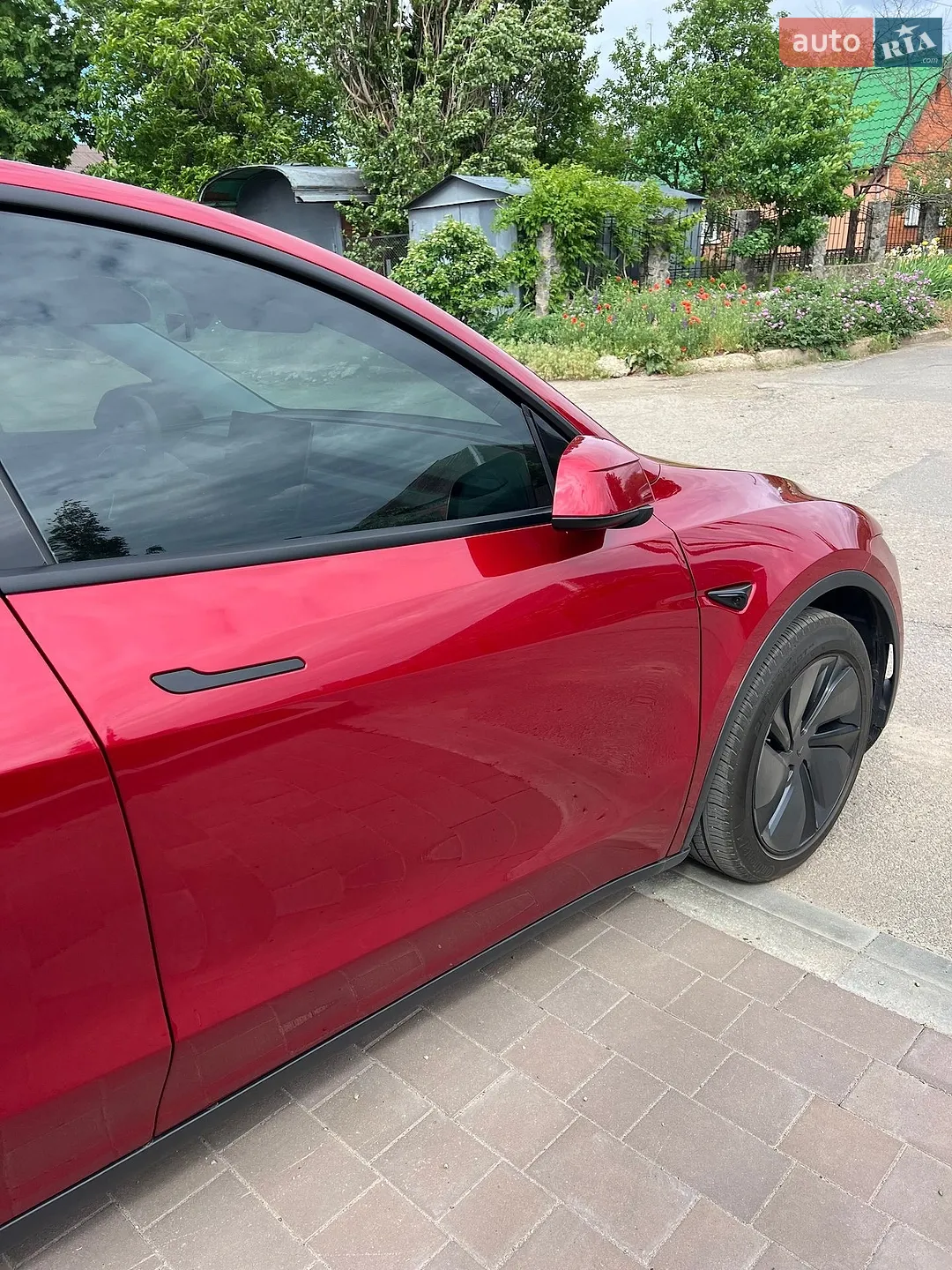 2025 Tesla Model Y - мініатюра 8
