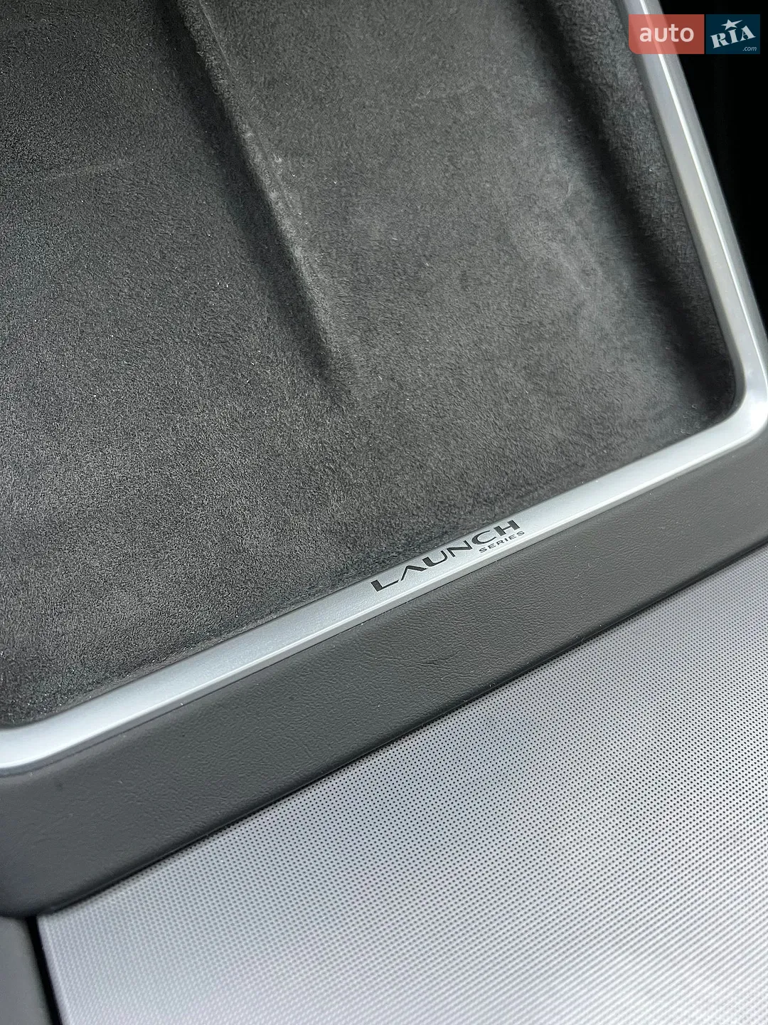 2025 Tesla Model Y - мініатюра 14