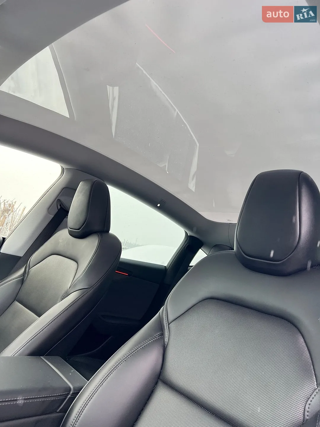 2025 Tesla Model Y - мініатюра 18