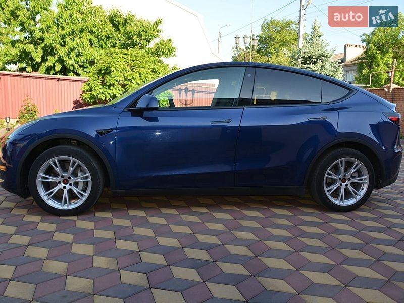 Внедорожник / Кроссовер Tesla Model Y 2023 в Первомайске