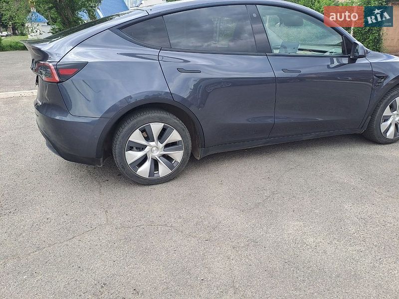 Позашляховик / Кросовер Tesla Model Y 2021 в Кривому Розі