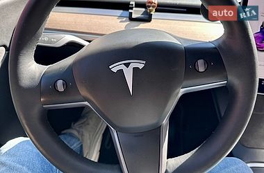 Позашляховик / Кросовер Tesla Model Y 2021 в Львові