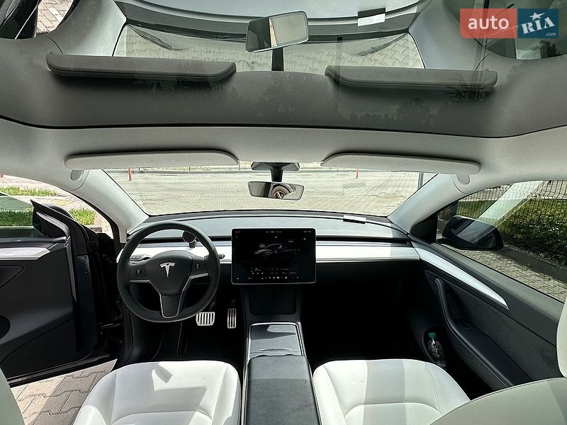 Внедорожник / Кроссовер Tesla Model Y 2022 в Киеве