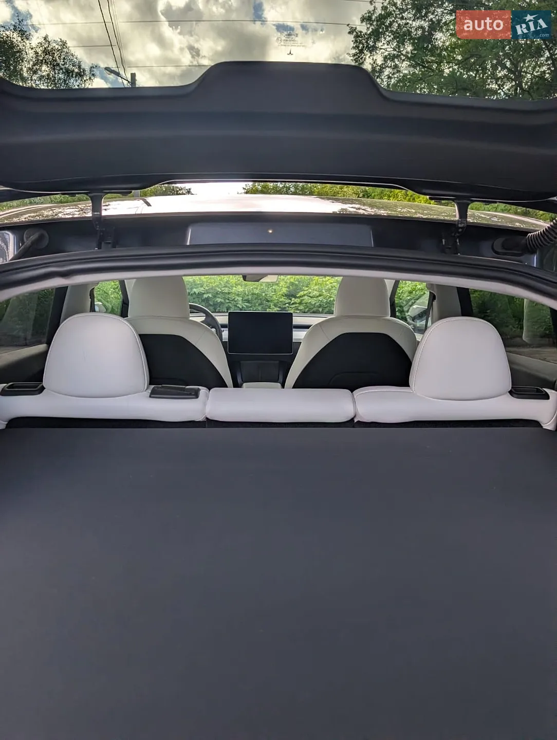 2024 Tesla Model Y - мініатюра 18