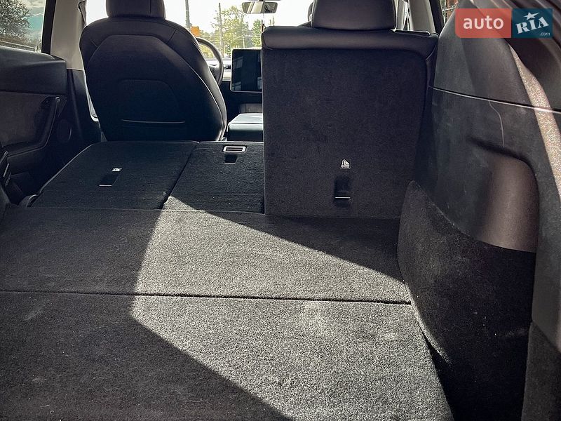 Внедорожник / Кроссовер Tesla Model Y 2021 в Днепре