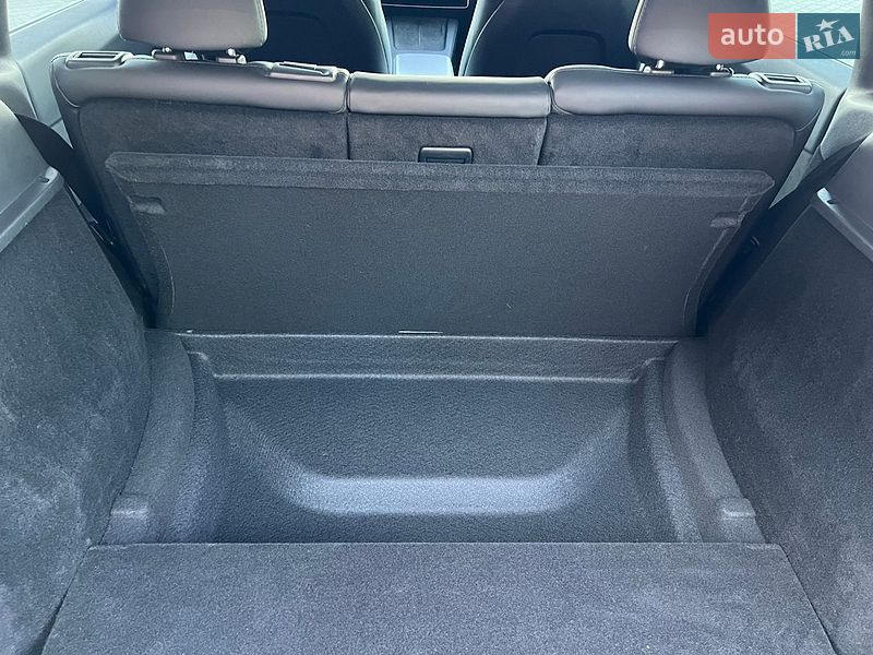 Позашляховик / Кросовер Tesla Model Y 2023 в Луцьку