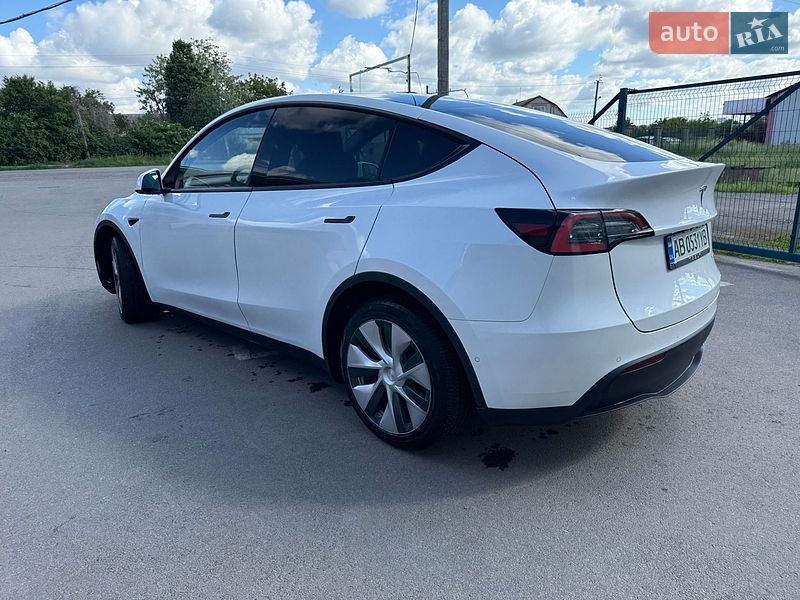 Позашляховик / Кросовер Tesla Model Y 2021 в Калинівці