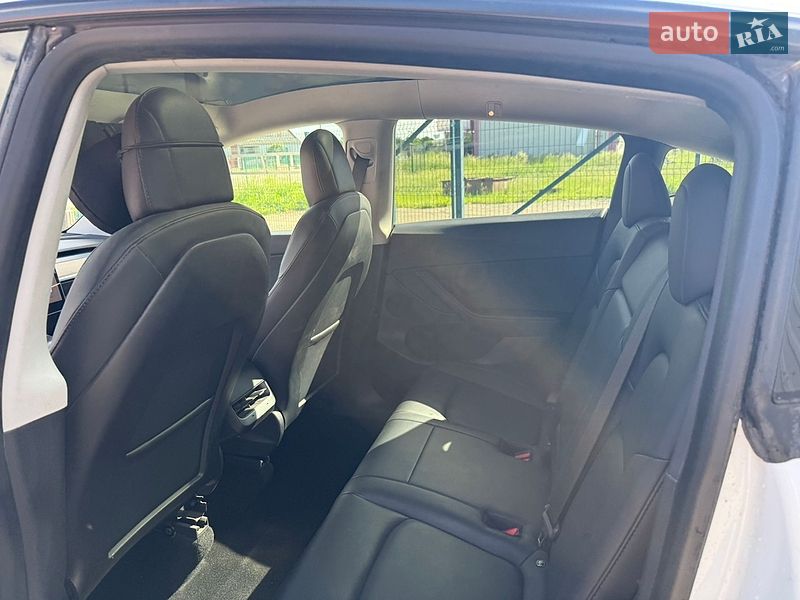 Позашляховик / Кросовер Tesla Model Y 2021 в Калинівці