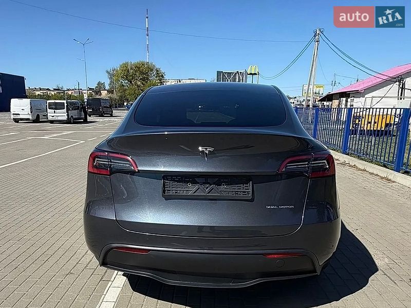 Внедорожник / Кроссовер Tesla Model Y 2023 в Киеве