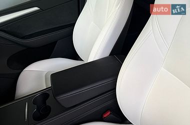 Внедорожник / Кроссовер Tesla Model Y 2023 в Киеве