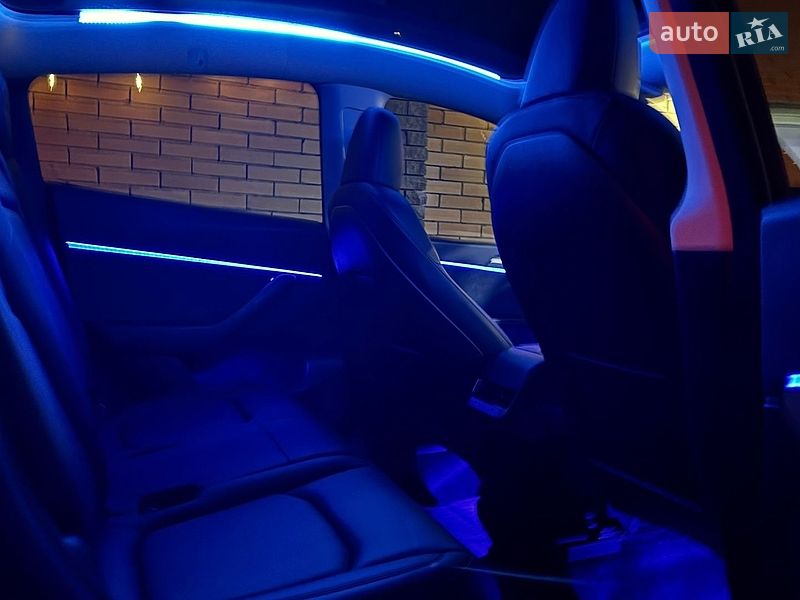 Внедорожник / Кроссовер Tesla Model Y 2023 в Виннице