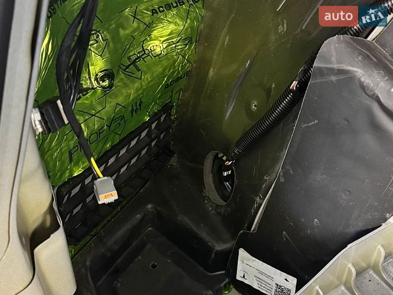 Внедорожник / Кроссовер Tesla Model Y 2023 в Виннице
