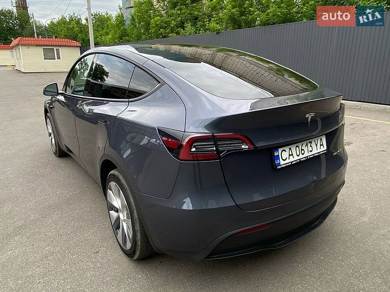 Позашляховик / Кросовер Tesla Model Y 2023 в Дніпрі