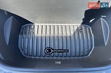 Позашляховик / Кросовер Tesla Model Y 2021 в Львові