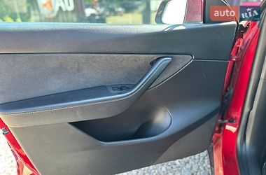 Позашляховик / Кросовер Tesla Model Y 2021 в Львові