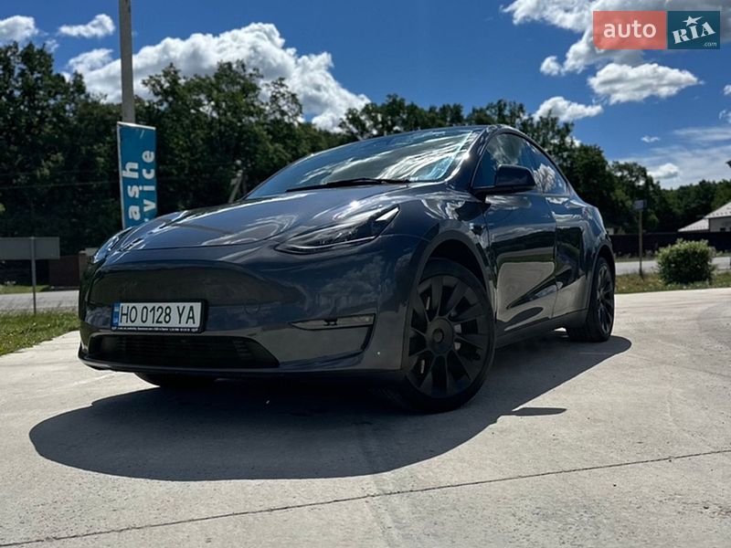 Позашляховик / Кросовер Tesla Model Y 2023 в Чорткові