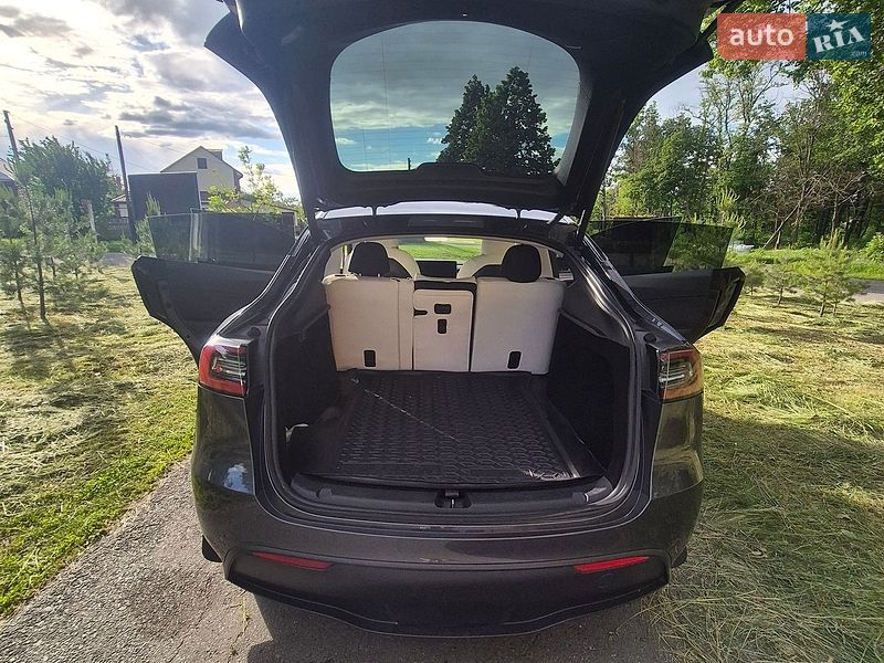 Внедорожник / Кроссовер Tesla Model Y 2023 в Звенигородке
