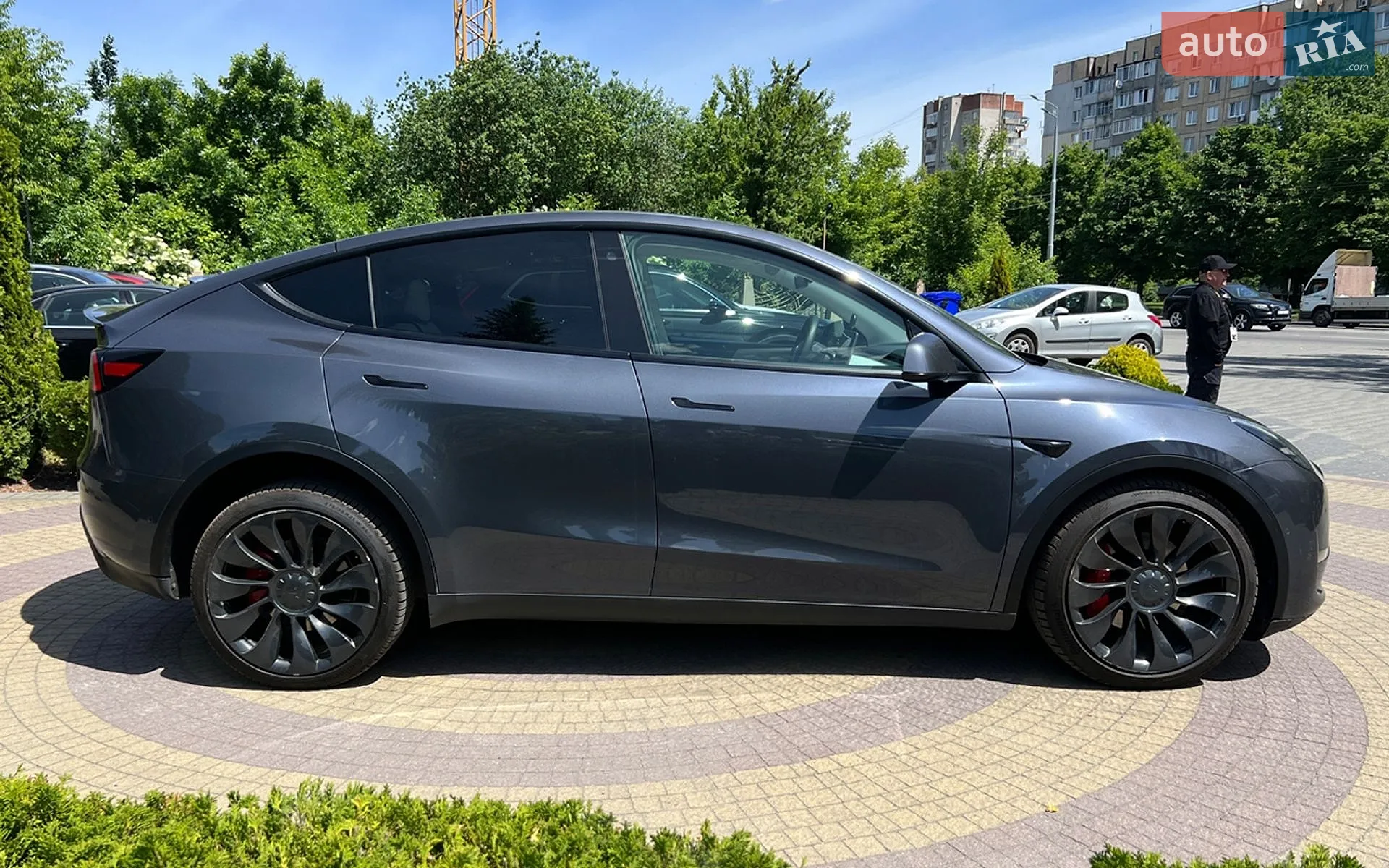 2020 Tesla Model Y - мініатюра 8
