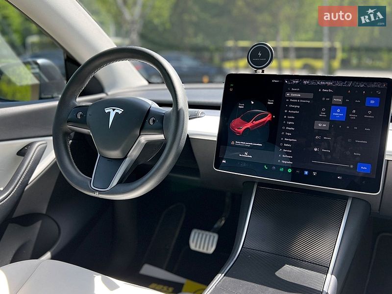 Внедорожник / Кроссовер Tesla Model Y 2020 в Львове