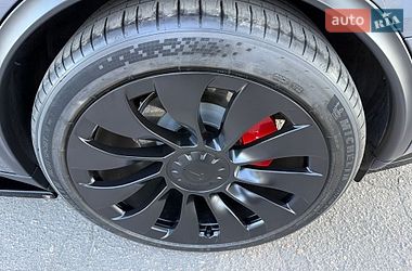 Внедорожник / Кроссовер Tesla Model Y 2023 в Днепре