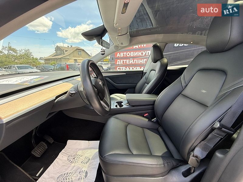 Позашляховик / Кросовер Tesla Model Y 2024 в Стрию