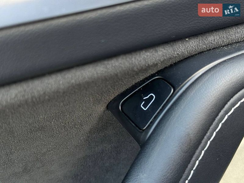 Внедорожник / Кроссовер Tesla Model Y 2023 в Ровно