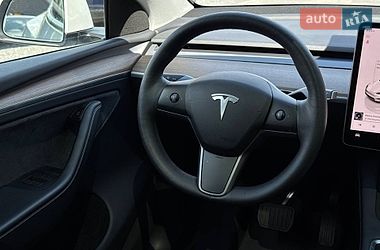 Внедорожник / Кроссовер Tesla Model Y 2023 в Ровно