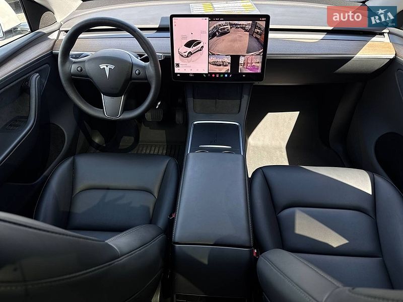 Внедорожник / Кроссовер Tesla Model Y 2023 в Ровно