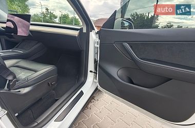 Позашляховик / Кросовер Tesla Model Y 2021 в Ірпені