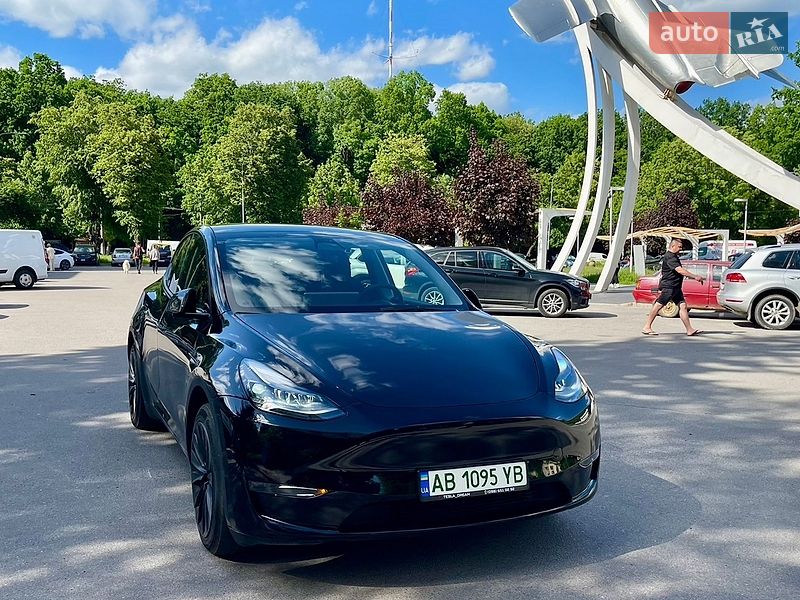 Внедорожник / Кроссовер Tesla Model Y 2023 в Виннице
