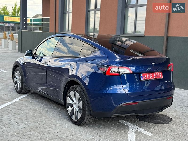 Внедорожник / Кроссовер Tesla Model Y 2021 в Ровно