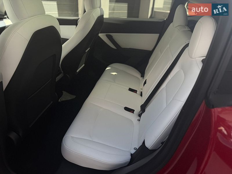 Позашляховик / Кросовер Tesla Model Y 2021 в Тернополі