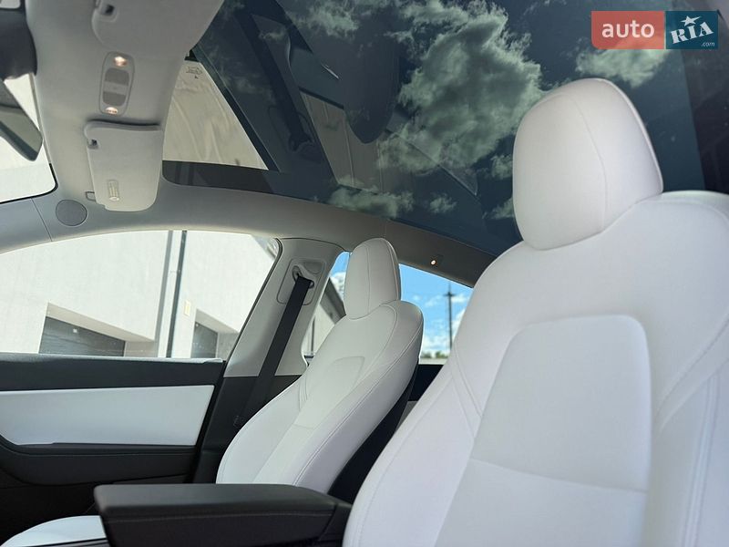 Позашляховик / Кросовер Tesla Model Y 2021 в Тернополі