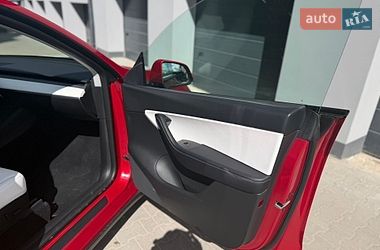 Позашляховик / Кросовер Tesla Model Y 2021 в Тернополі