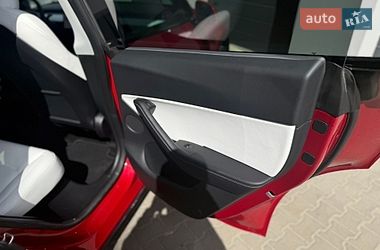 Позашляховик / Кросовер Tesla Model Y 2021 в Тернополі