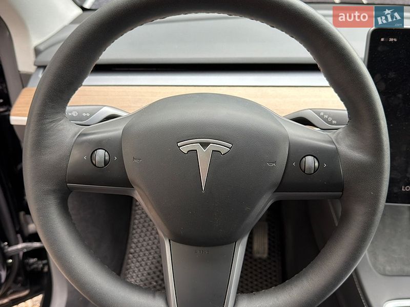 Позашляховик / Кросовер Tesla Model Y 2023 в Івано-Франківську фото 18 Позашляховик / Кросовер Tesla Model Y 2023 в Івано-Франківську