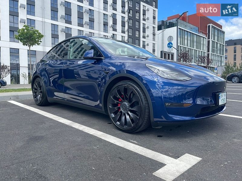Внедорожник / Кроссовер Tesla Model Y 2022 в Ровно