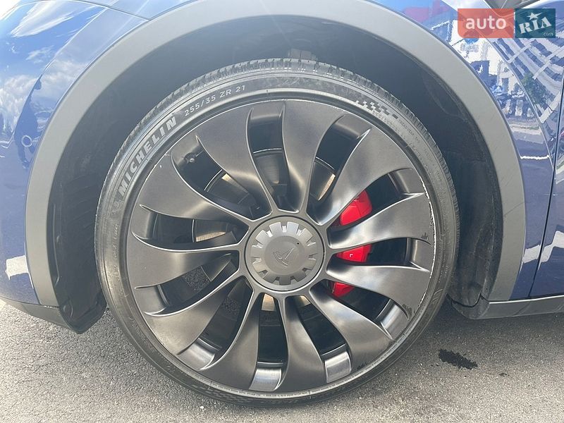 Внедорожник / Кроссовер Tesla Model Y 2022 в Ровно