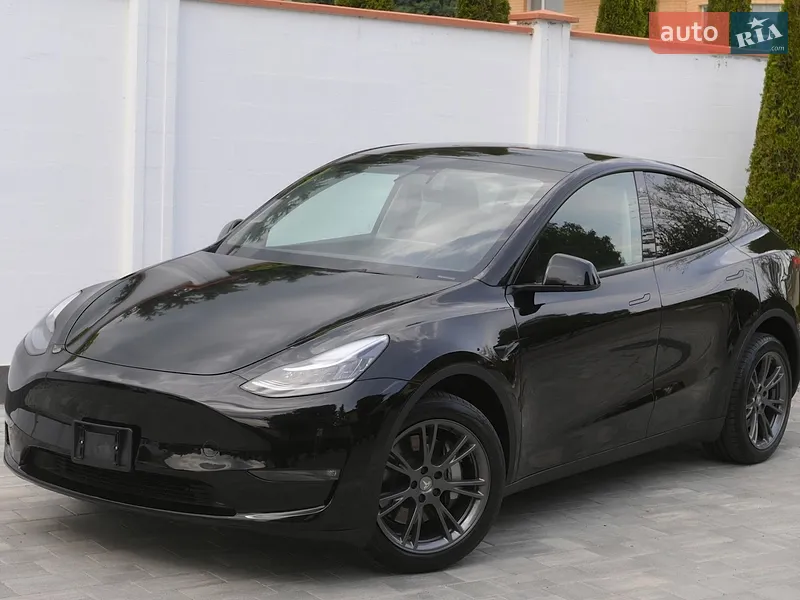 Tesla Model Y 2023